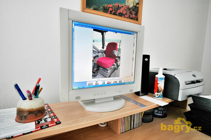 V počítači je uložena databáze mnoha různých sedadel