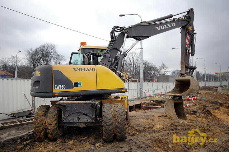 Kolové rypadlo Volvo EW160