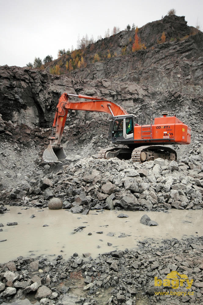 Pásové rypadlo Hitachi Zaxis 520LCH