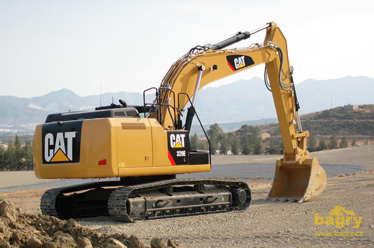 Pásové rypadlo Caterpillar 329E