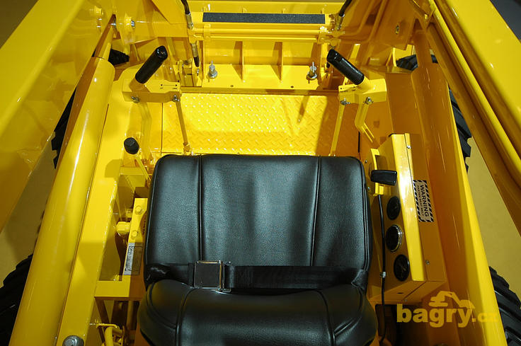 Case 1530 Uni-loader - ovládací prvky
