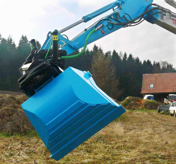 Na české poměry netradiční svahovací lžíce se zkosenými stěnami