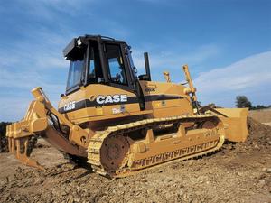 Pásový dozer CASE 1650 K series II s rozrývačem.