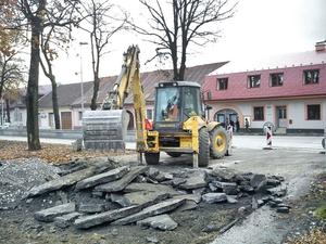 Re: New Holland LB115.B