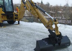 Re: Novej CAT 432 E2