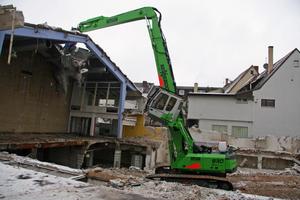 SENNEBOGEN při demolici