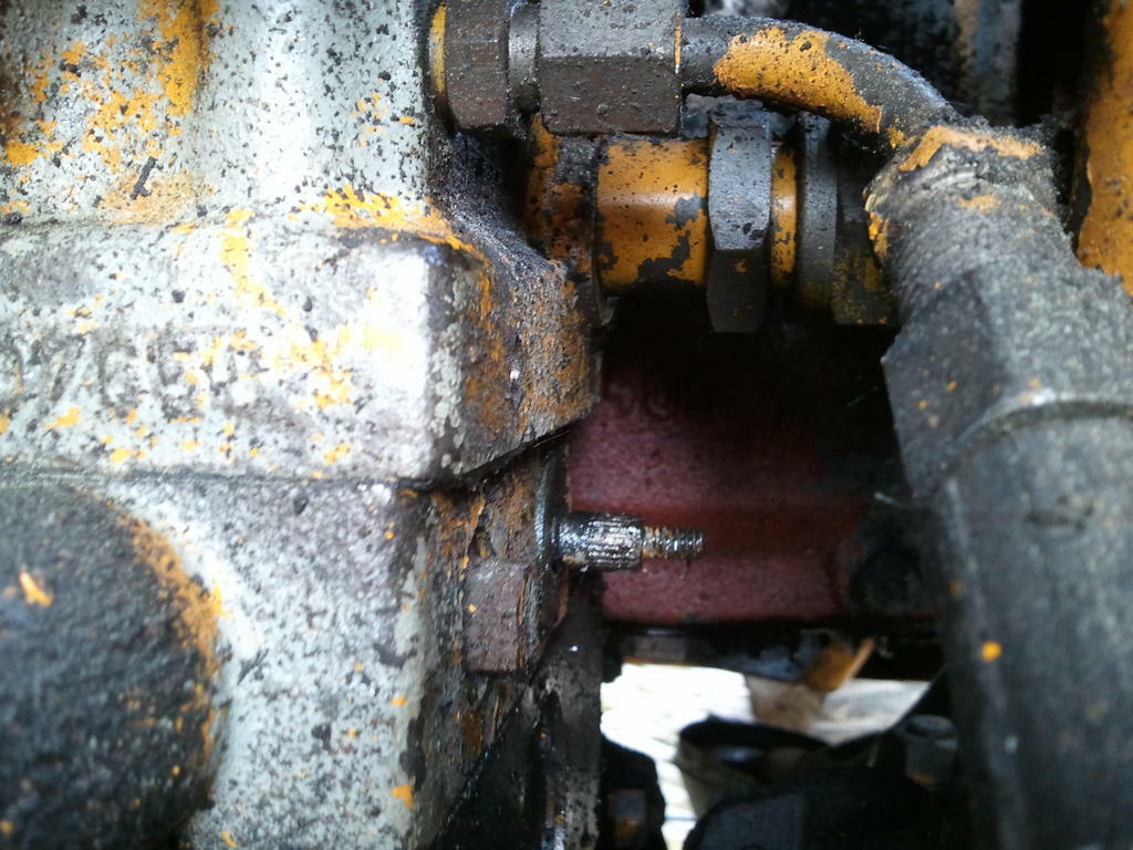 Re: UNC 061 hydromotor a únik oleje