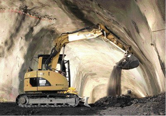 Českým stavbařům pomáhají nová tunelová rýpadla Caterpillar