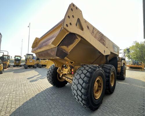Caterpillar 730
