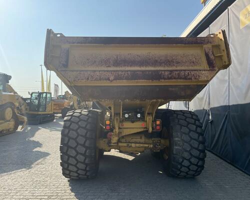 Caterpillar 730