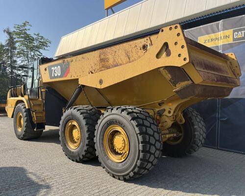 Caterpillar 730