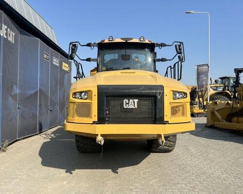 Caterpillar 730