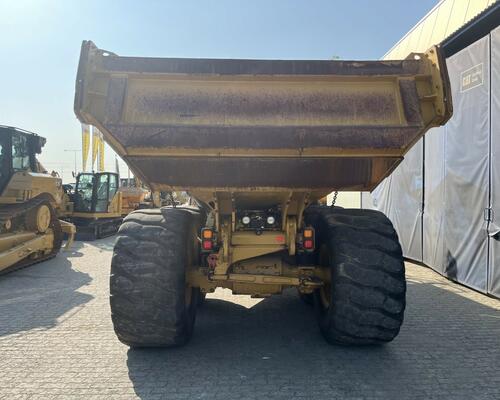 Caterpillar 730