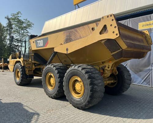 Caterpillar 730