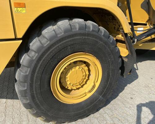 Caterpillar 730