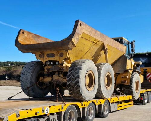 Dempr/dumper BELL B25D, r.v. 2008, 14.800 mth, zachovalý