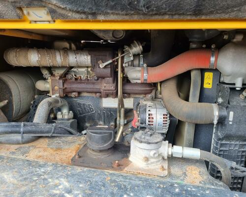  JCB 6TST