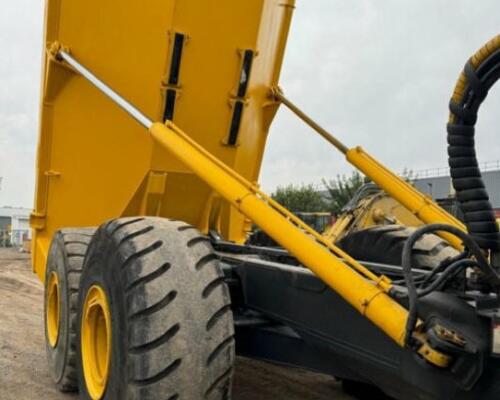 Komatsu HM400-3MO