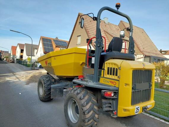 Wacker Neuson DW 90 otočná korba