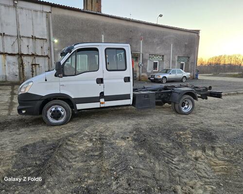 IVECO DAILY 35 C15 - Hákový nosič kontejneru