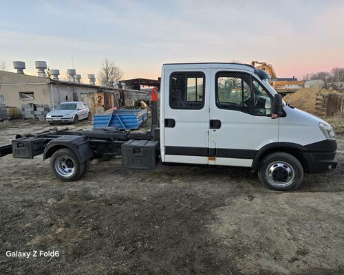 IVECO DAILY 35 C15 - Hákový nosič kontejneru