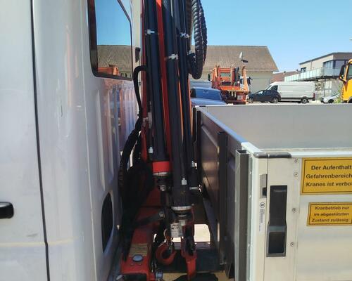 Renault Master 2.3 tdi doplkabina  valník + hydraulická ruka
