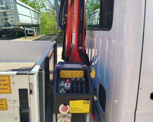 Renault Master 2.3 tdi doplkabina  valník + hydraulická ruka