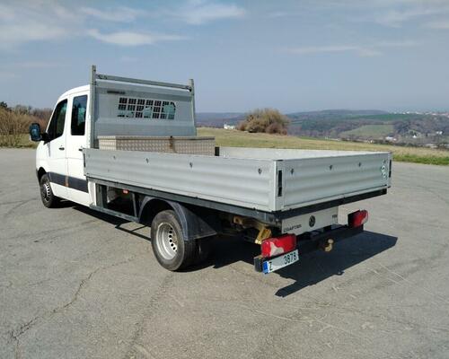 Volkswagen Crafter, 7 míst, dvojitá zadní kola, valník 