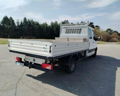 Volkswagen Crafter, 7 míst, dvojitá zadní kola, valník 