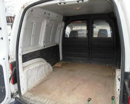 VW (Volkswagen) Caddy