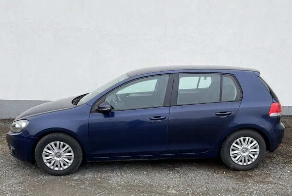 VW (Volkswagen) Golf 1.6 TDi Blue Mottion