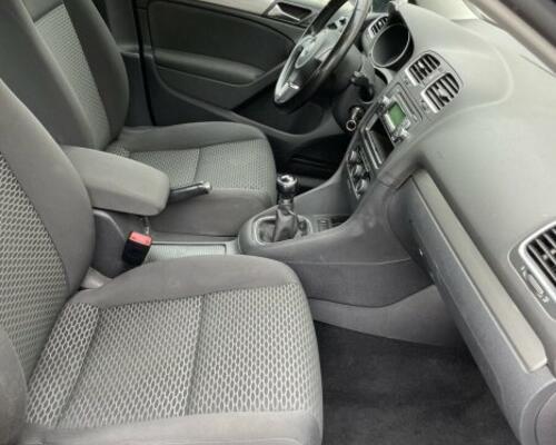 VW (Volkswagen) Golf 1.6 TDi Blue Mottion