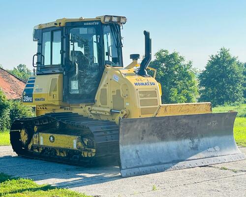 Buldozer Komatsu D39PX-24 (Možnost leasingu)