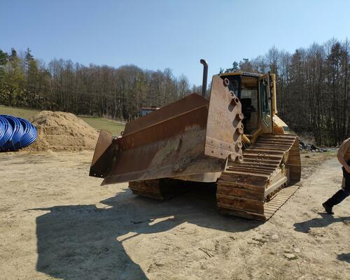 CAT D6M