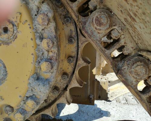 CAT D6M