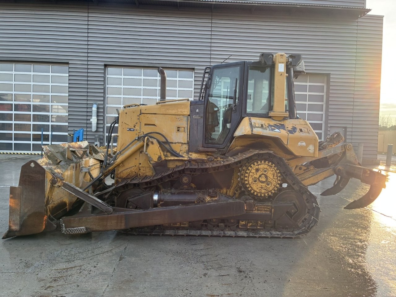 Caterpillar D6N XL
