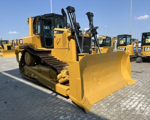 Caterpillar D6T XL