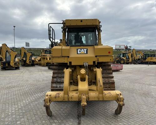 Caterpillar D6T XL