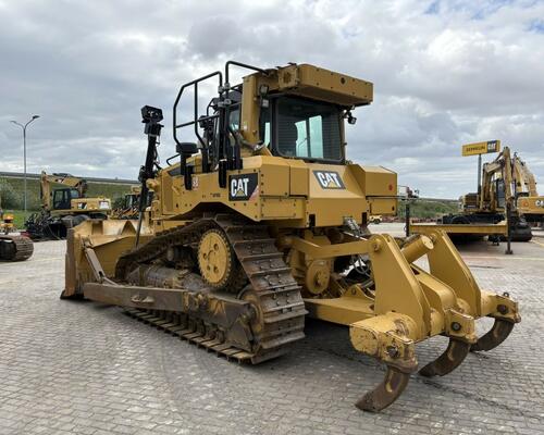 Caterpillar D6T XL