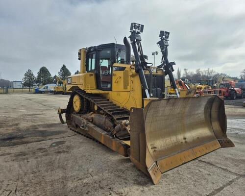 Caterpillar D6T XL