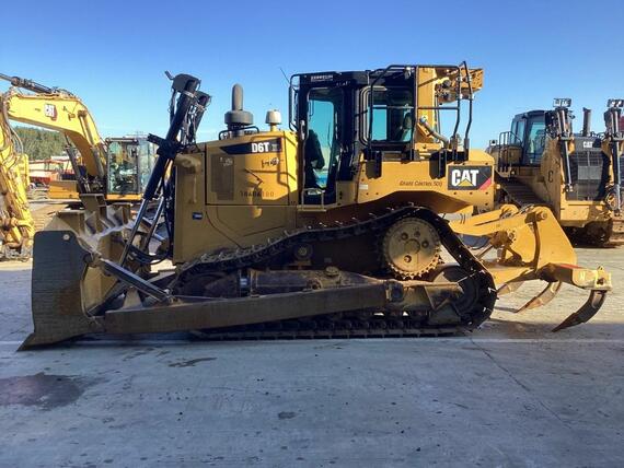 Caterpillar D6T XL
