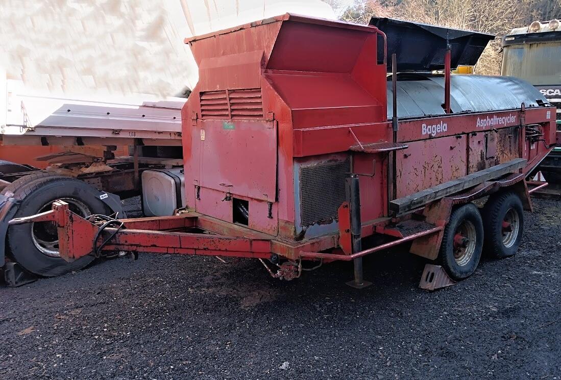 Recyklátor Asfaltu BAGELA 10000 F