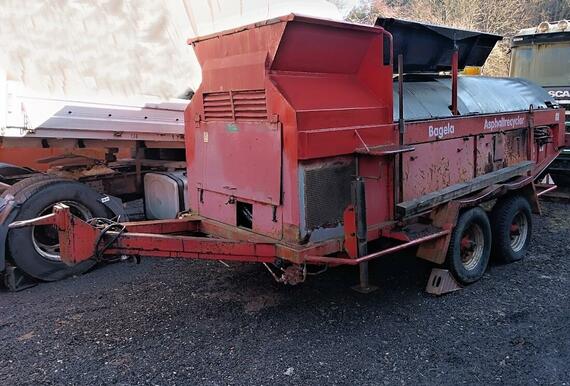 Recyklátor Asfaltu BAGELA 10000 F