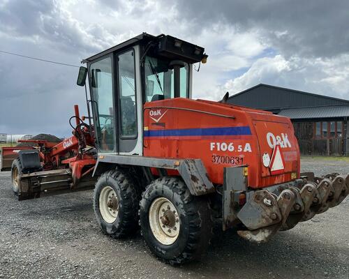 GREJDR O&K F 106.5 A 6x6+NIVELACE TOPCON