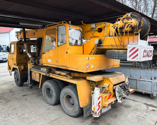Autojeřáb TATRA 815 6x6 AD 20T