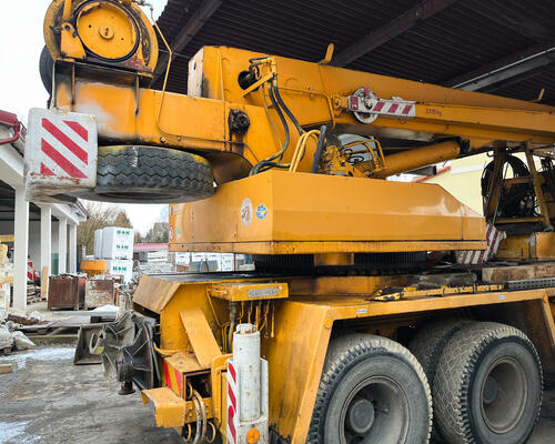 Autojeřáb TATRA 815 6x6 AD 20T