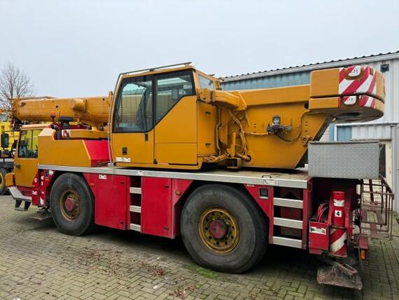 Liebherr 1030-2.1