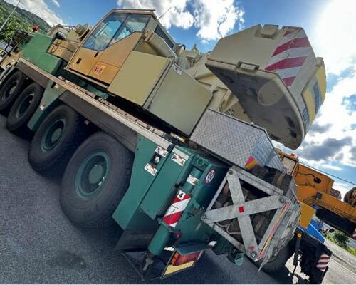 Liebherr LTM 1070-4.2