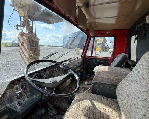 TATRA AD 28