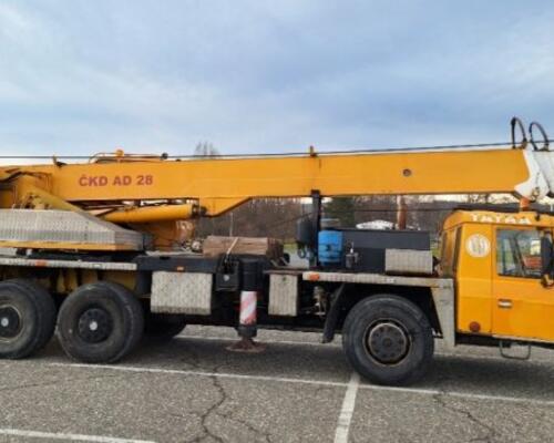 TATRA T815 +AD 28 (ČKD)